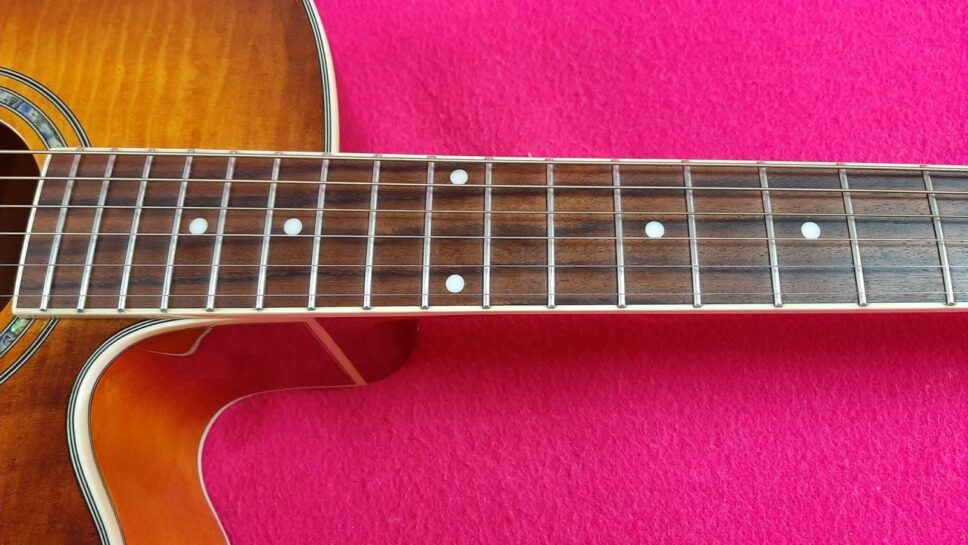 Ibanez AEL20E VV1202 beautiful semiacustic