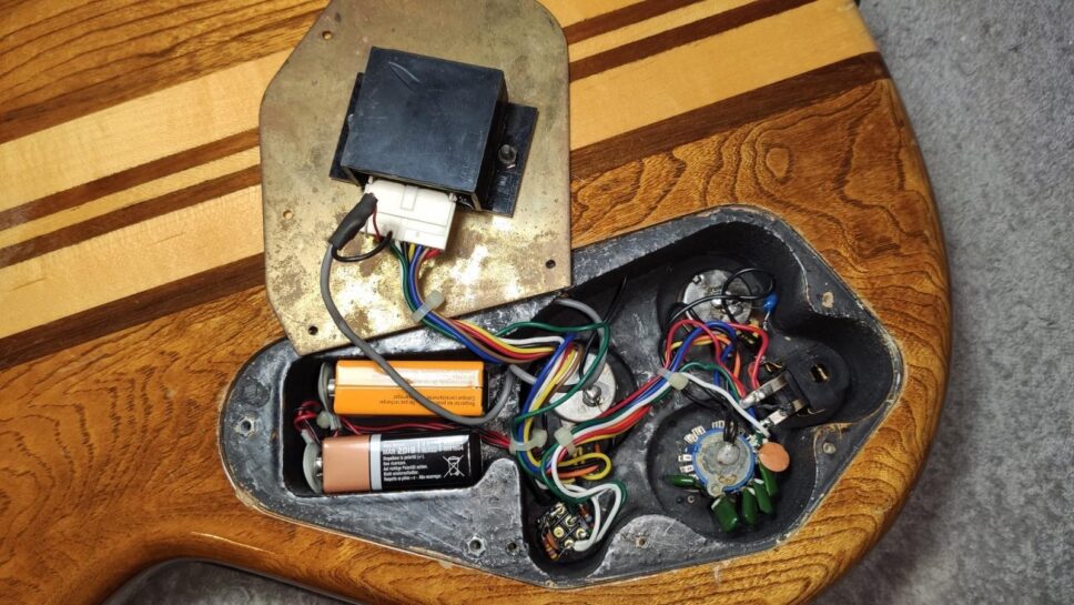 ARIA PRO II SB-1000 Oak 1981 (simil Cliff Burton Metallica)