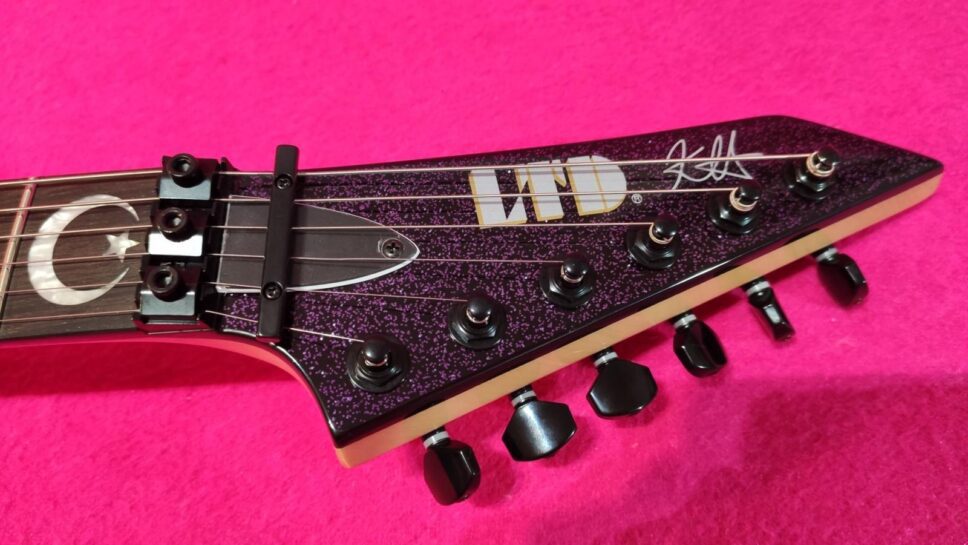 LTD (by ESP) KH PURPLE Sparkle Ouija Kirk Hammett (NTB) Limited 500p.