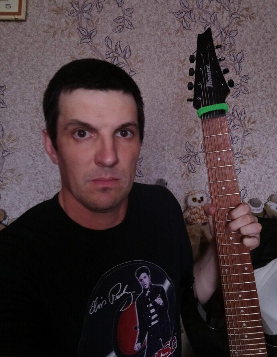 Ibanez RG8 owned by Zippy Kid