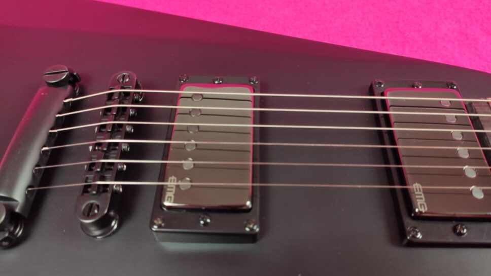 LTD (by ESP) Vulture BLKS James Hetfield Metallica Signature