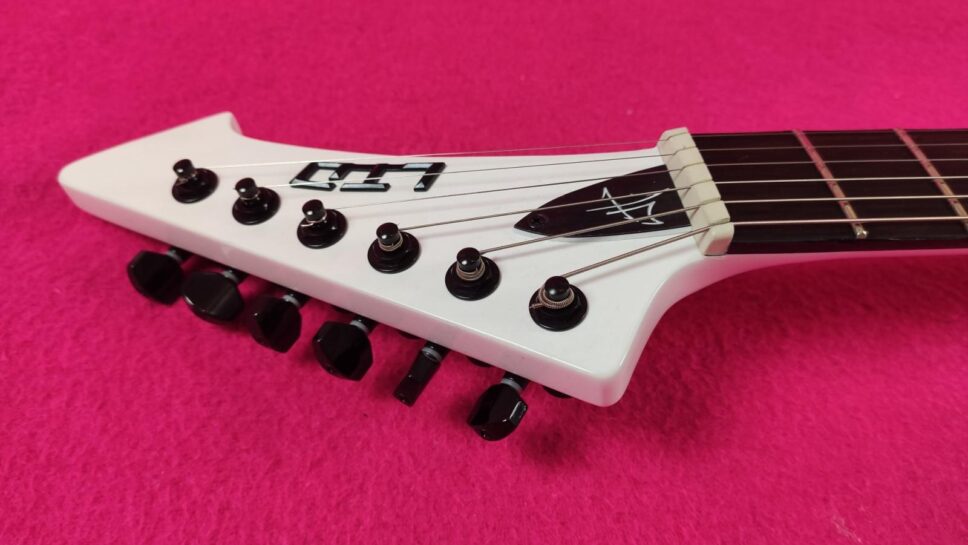 LTD (by ESP) Snakebyte SW Snow White James Hetfield Metallica + CUSTODIA