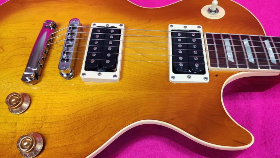 Gibson Les Paul Standard 1987 Slash #1 Replica more than “inspired by