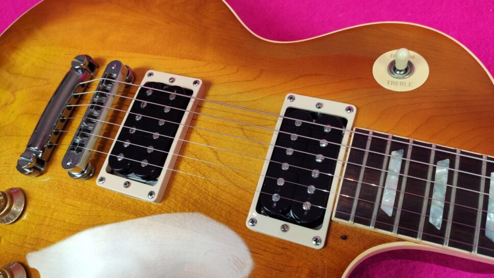 Gibson Les Paul Standard 1987 Slash #1 Replica more than “inspired by