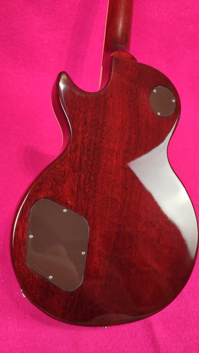 Gibson Les Paul Standard 1987 Slash #1 Replica more than “inspired by