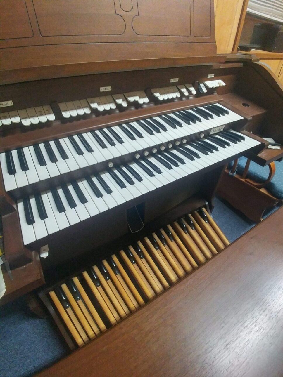 Allen Organ