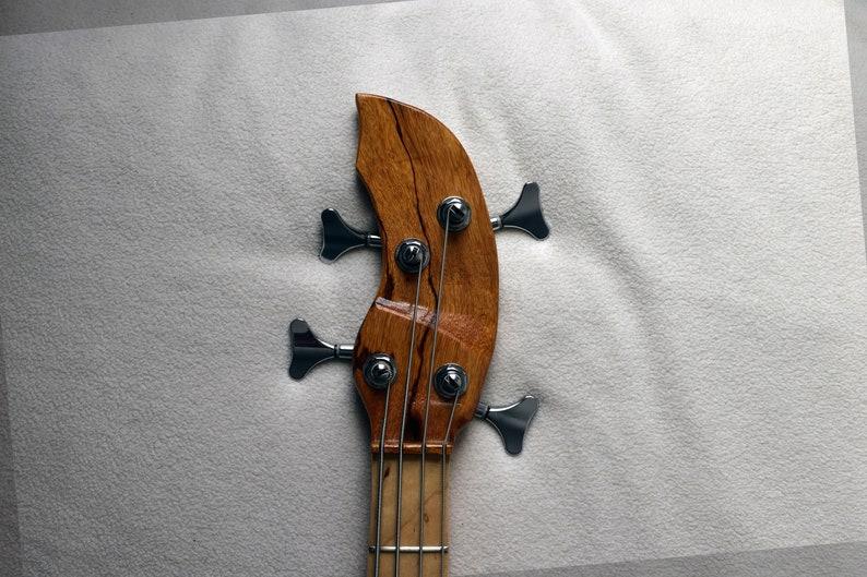Custom Guitar P Bass