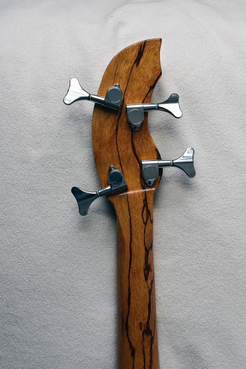 Custom Guitar P Bass