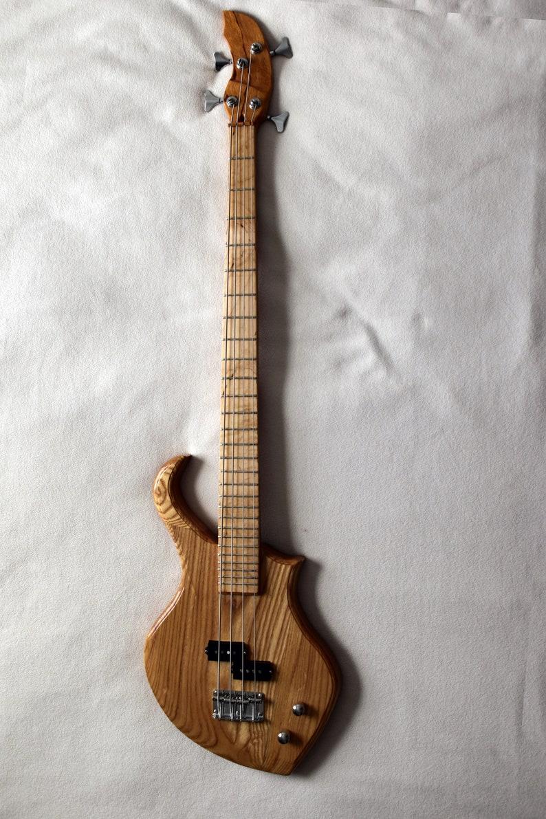 Custom Guitar P Bass