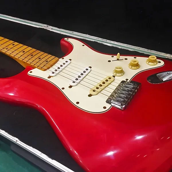 Fender American Traditional Stratocaster 2001 Torino Red
