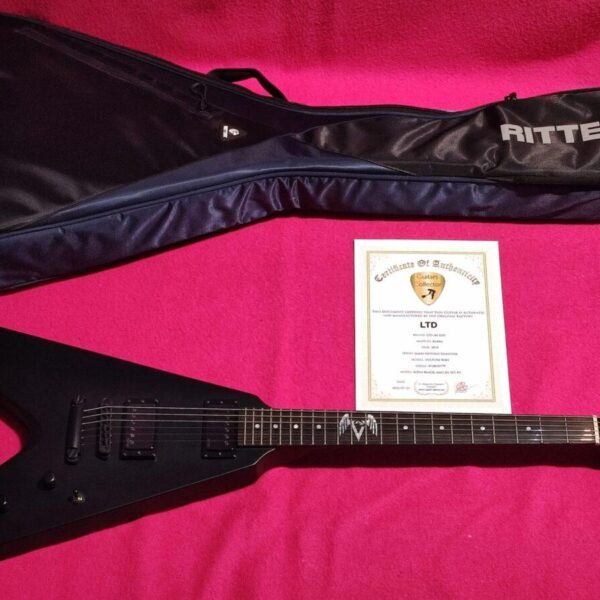 Ltd Vulture James Hetfield signature