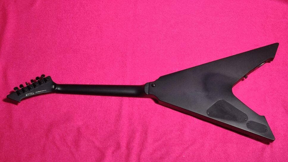 Ltd Vulture James Hetfield signature