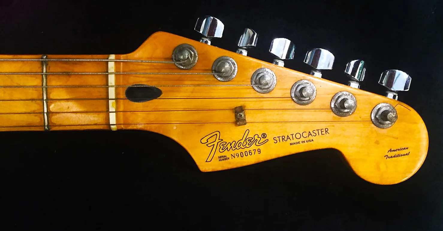 Fender American Traditional Stratocaster 2001 Torino Red