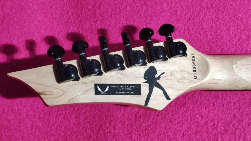 DEAN Dave Mustaine Signature VMNTxcbk Bolt On Classic Black