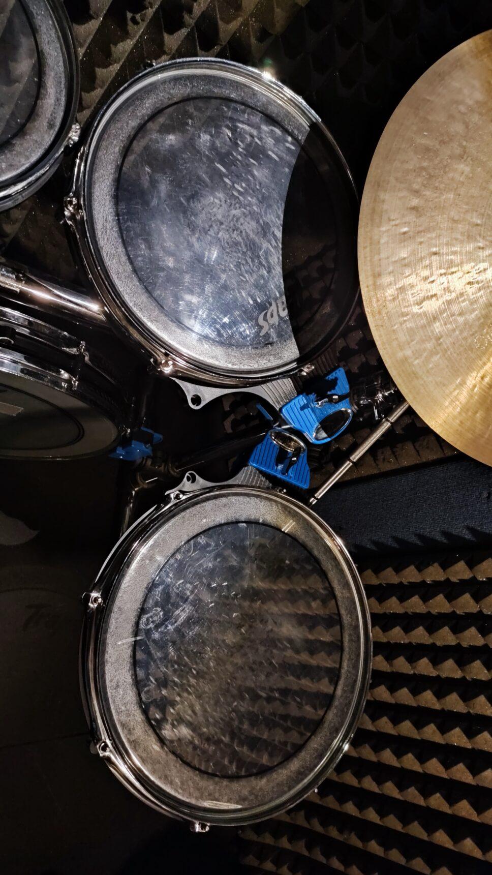 TRAPS A-400 ACOUSTIC DRUMSET