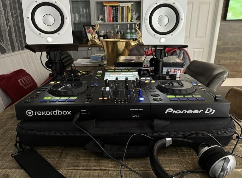 Pioneer DJ XDJ-RR All-In-One DJ System For Rekordbox + Power