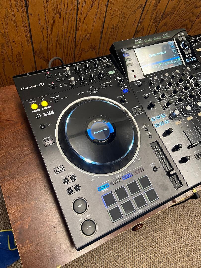 Pioneer DJ XDJ-XZ Professional All-in-One DJ System - Black
