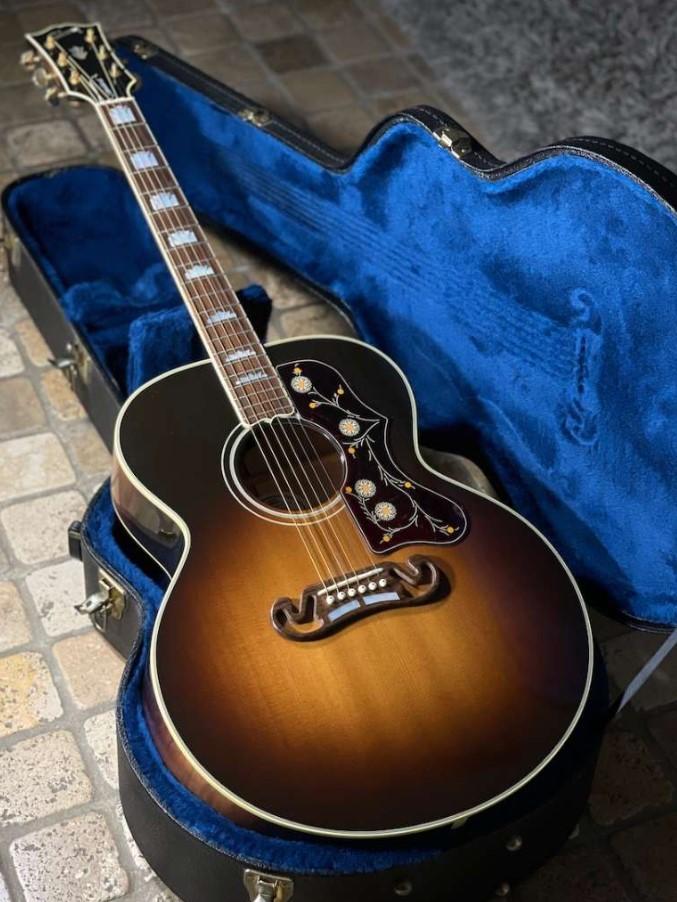 Gibson SJ 200 Vintage Sunburst