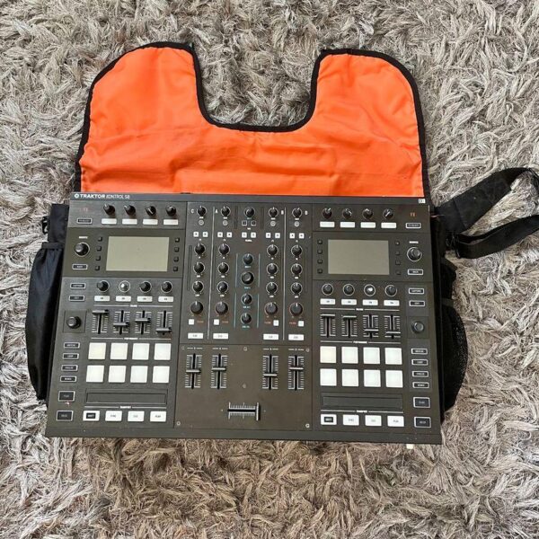Native Instruments Traktor S8 Controller (w/ carrying case)