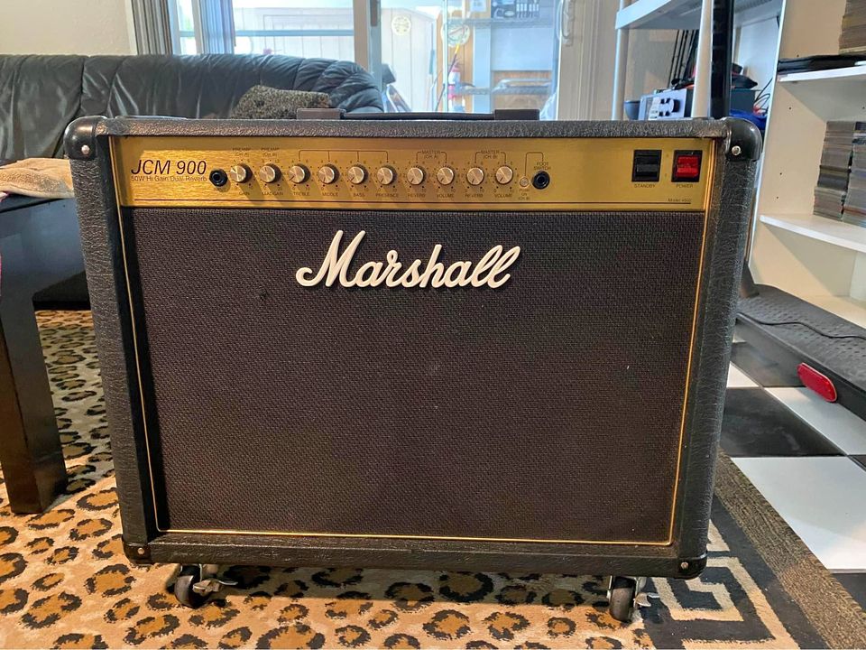 Marshall Guitar Amplifier
