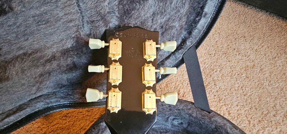 Gibson guitar