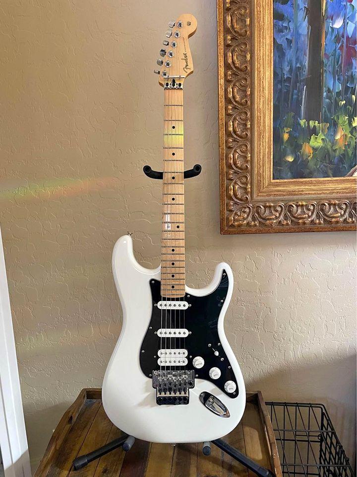 Floyd Rose Fender Stratocaster HSS w/ extras