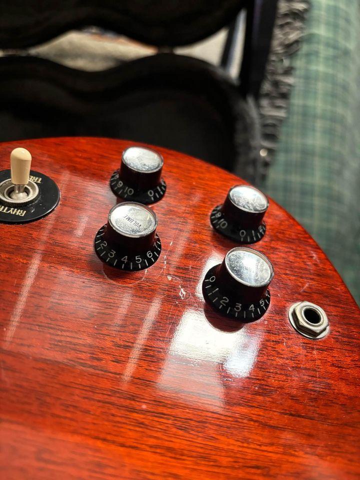 2002 Gibson SG Standard (Cherry)
