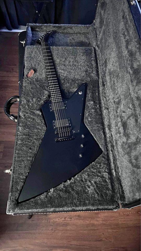Gibson Goth II Explorer 2006 w EMG