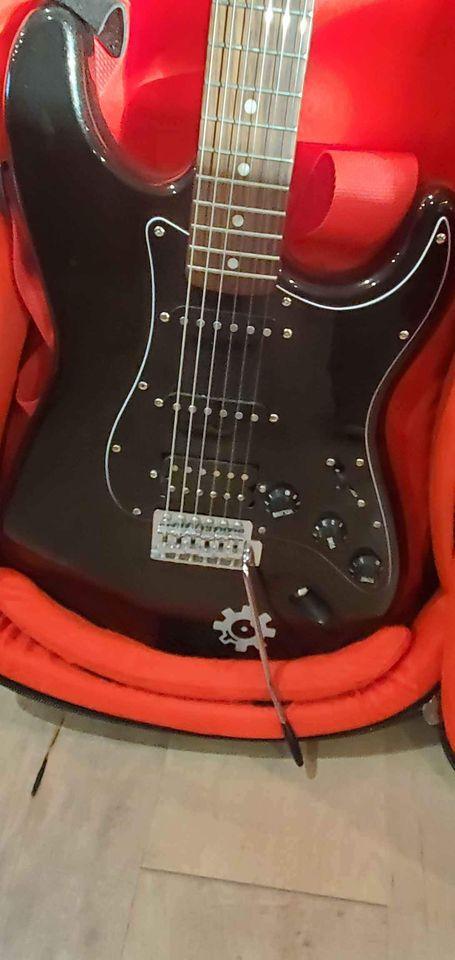 Guitars, Electric, Bass, Acoustic & Amplifier