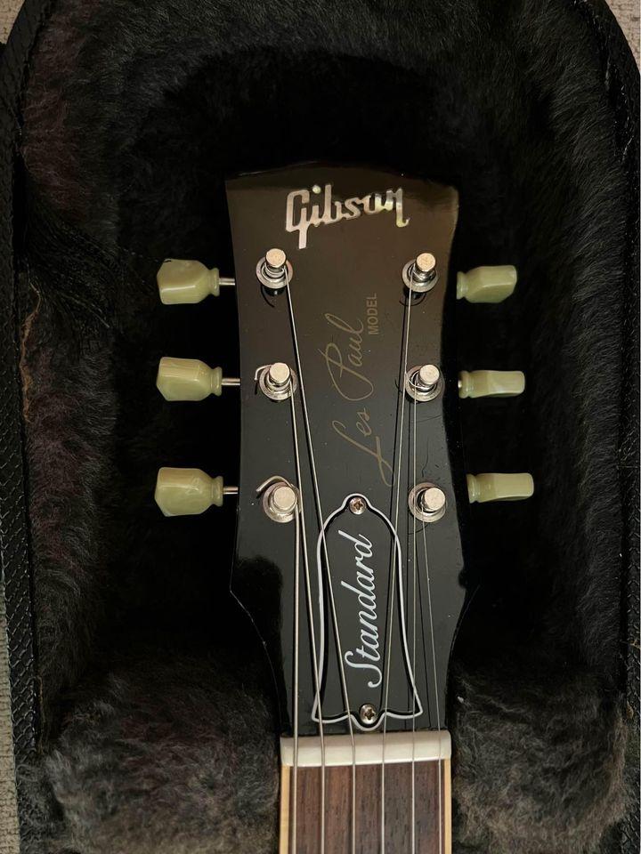 2005 Gibson Les Paul Standard in Desert Burst