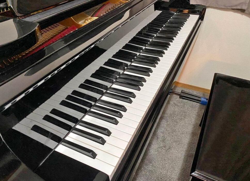 Ellington Model 396 baby grand piano