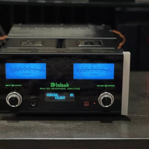 McIntosh MHA150 Integrated Headphone/ Speaker Amplifier