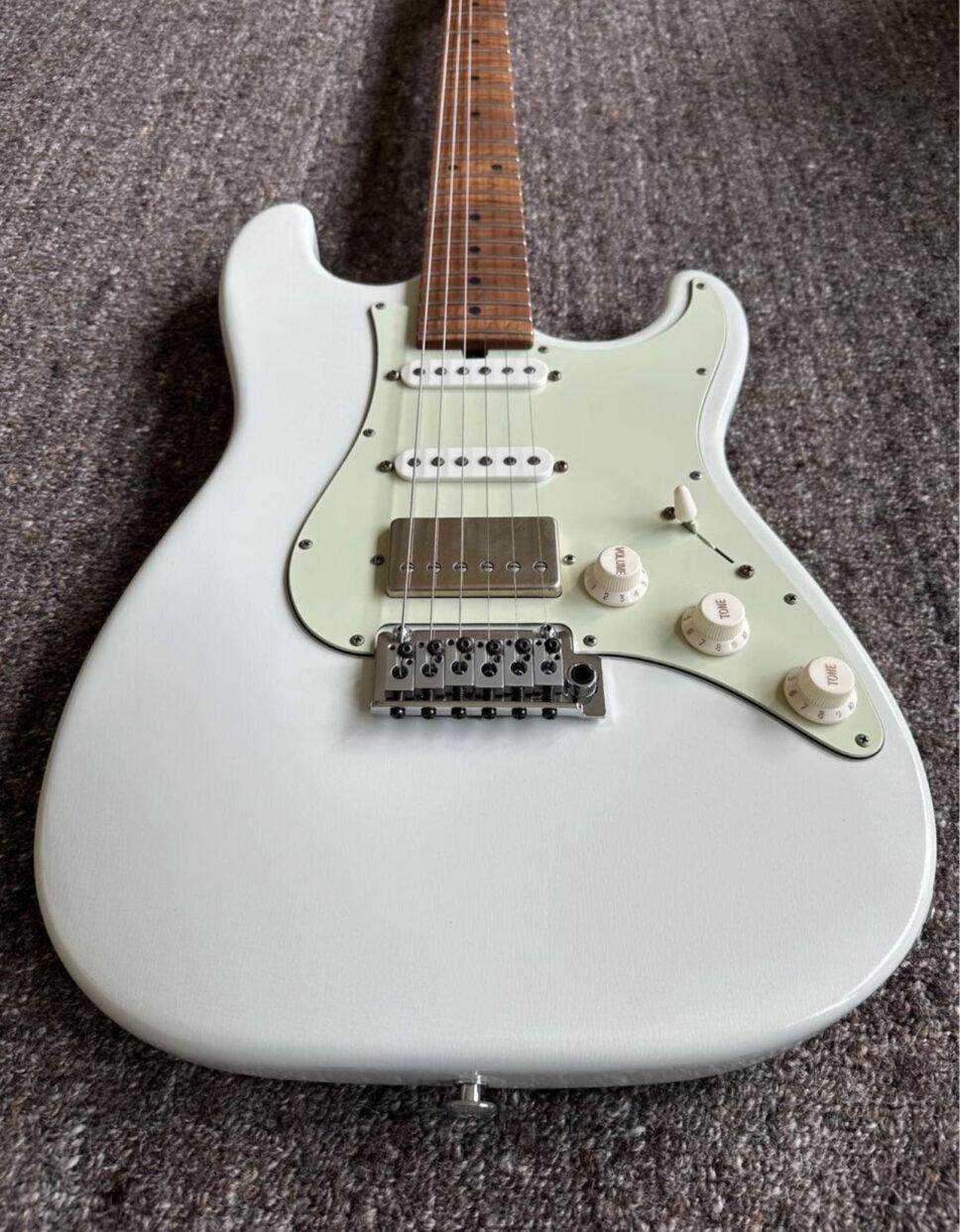 Suhr Classic S Antique Olympic White