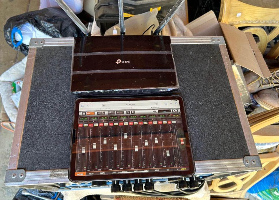 Soundcraft UI24 24 channel, Digital Rack Mount Audio Mixer