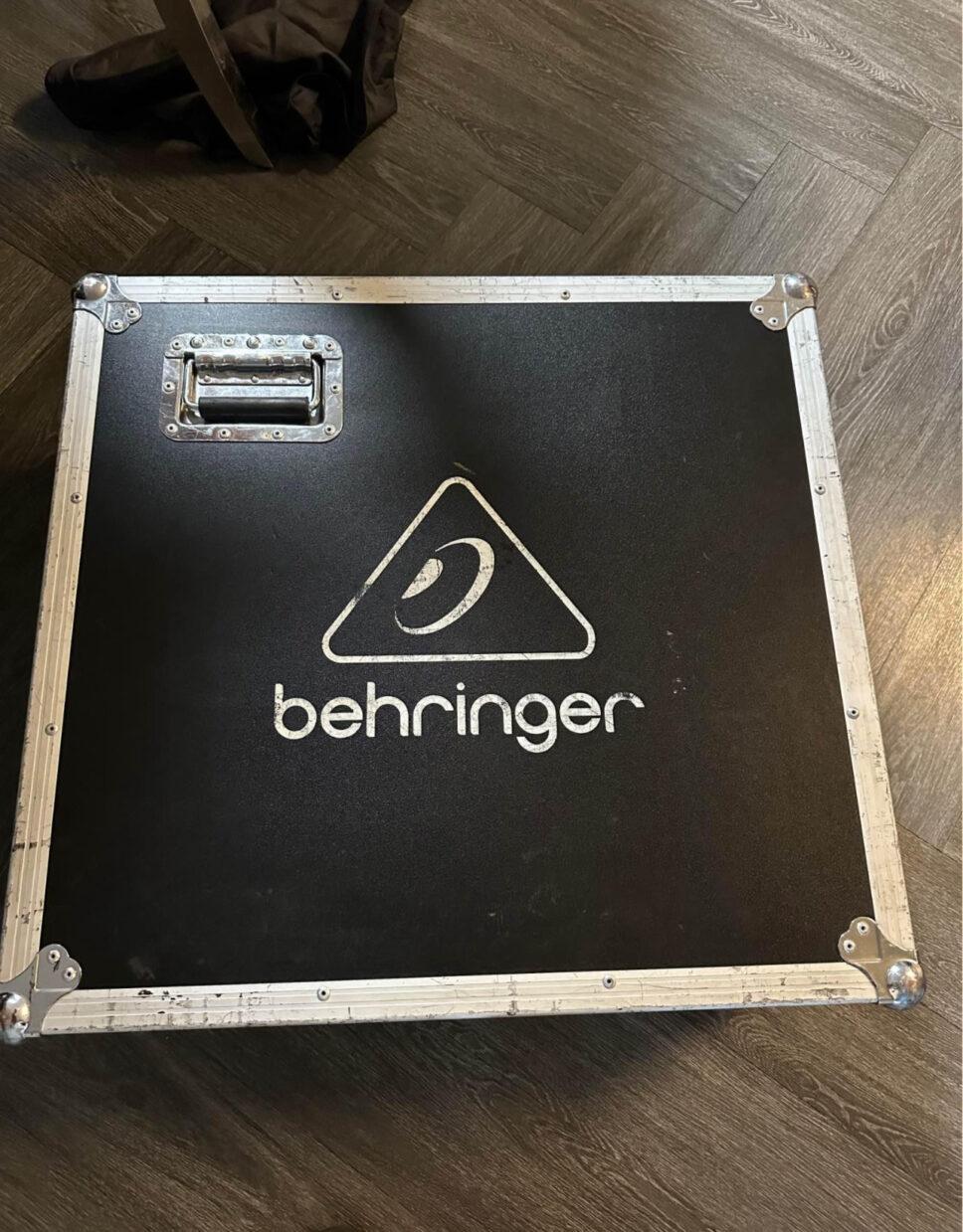 behringer x32 compact digital mixer with case
