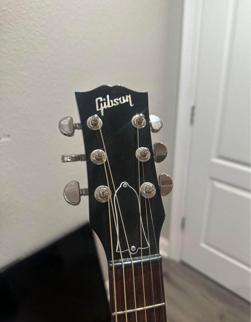 2018 gibson j-45 acoustic and electric