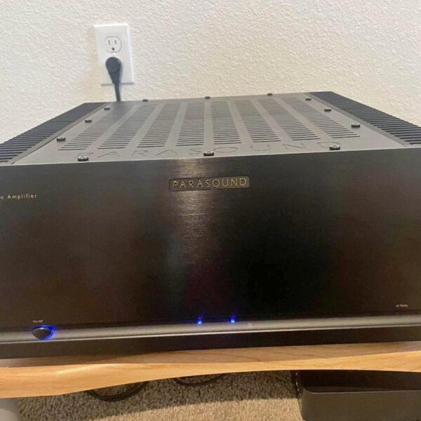 Parasound A21+ Halo Amp - Like New