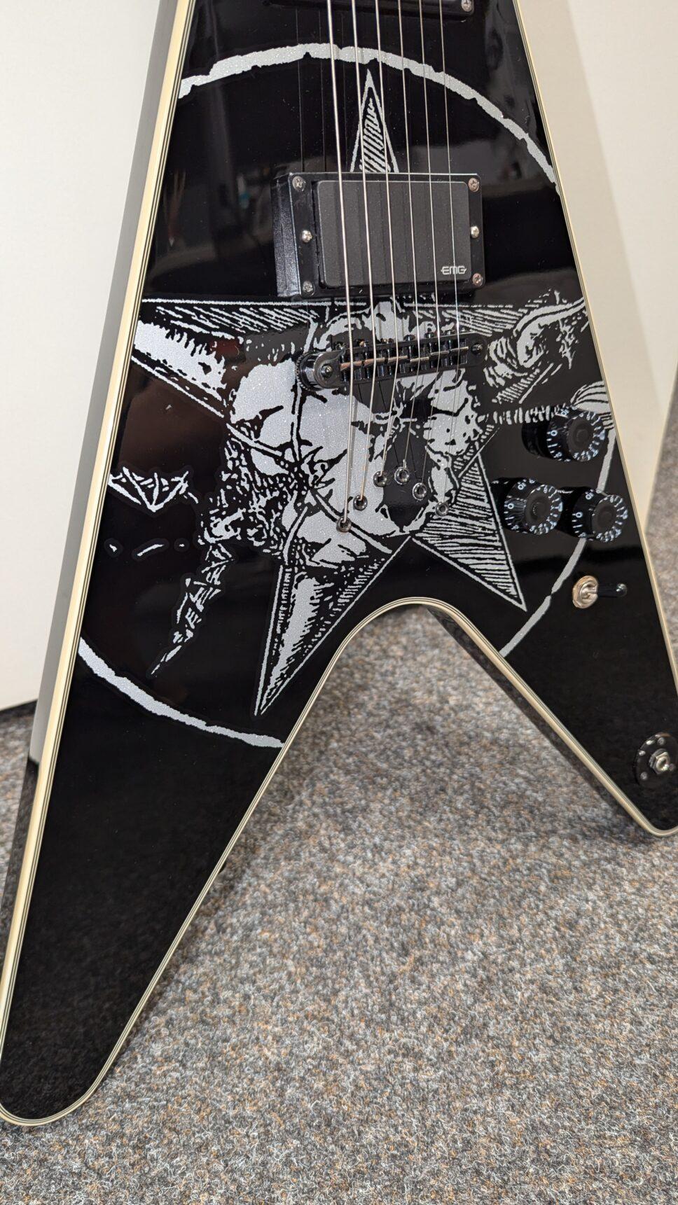 Dean V Guitar Eric Peterson Signature - Rare!