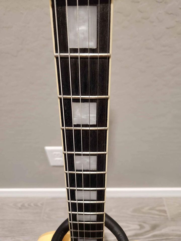 Epiphone Zakk Wylde Signature Les Paul Custom Antique Ivory