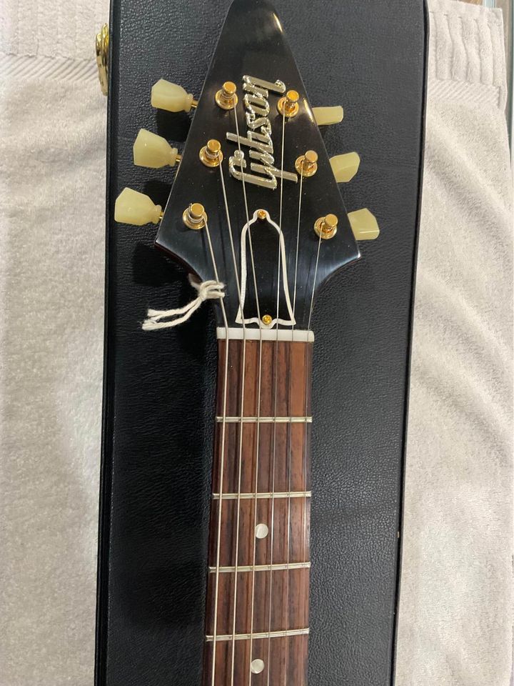 58 Gibson Flying V Reissue With Case Like New