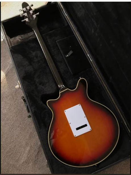 Guitare Électrique Latin May Müntirc