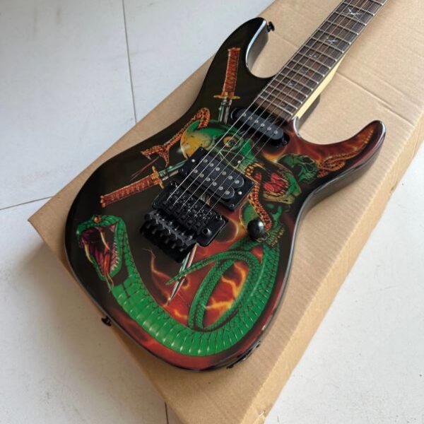 George Lynch - Guitare Électrique "Crânes et Serpents"