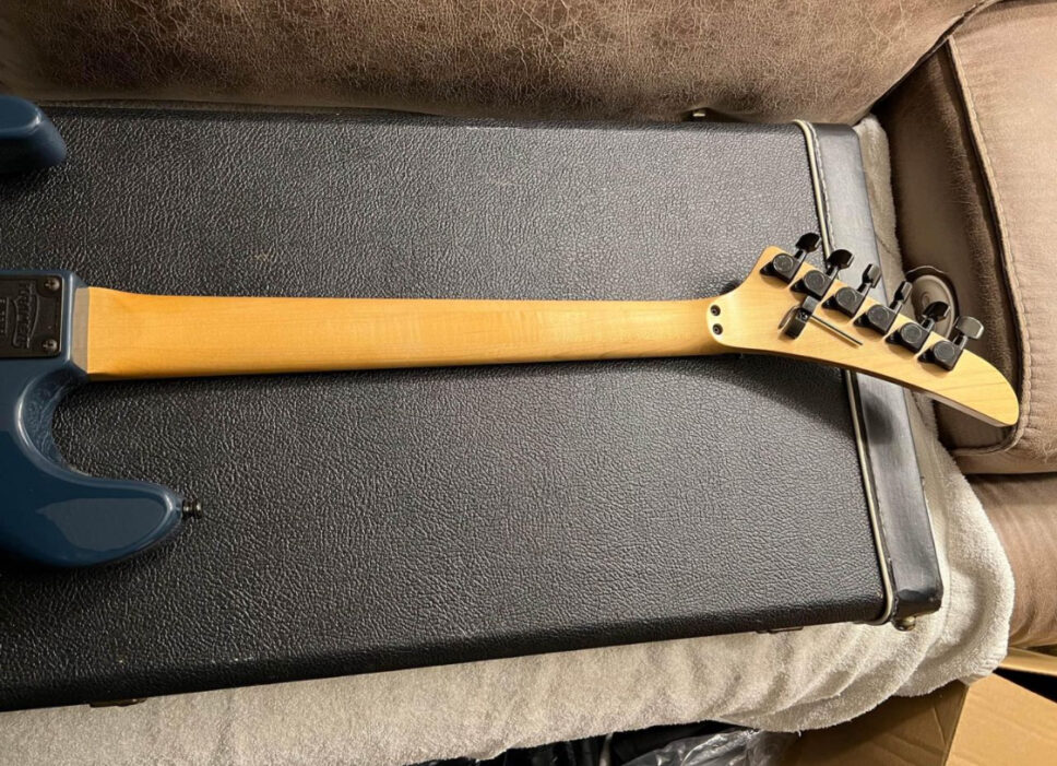 ORIGINAL 1987 VIVIAN CAMPBELL SIGNATURE MODEL LIGHTNING BOLT