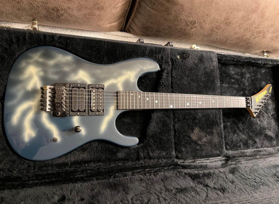 ORIGINAL 1987 VIVIAN CAMPBELL SIGNATURE MODEL LIGHTNING BOLT