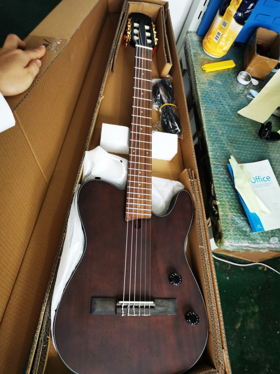 Guitare JE6