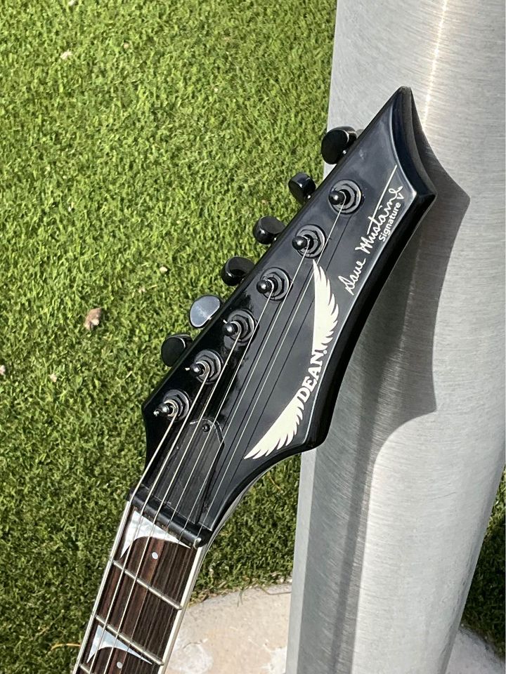 DEAN DAVE MUSTAINE GEARS OF WAR Electric Guitar Korean