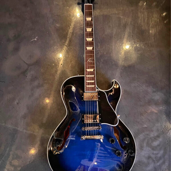 Gibson ES137 Classic Hollow Body Electric Guitar Blue Burst