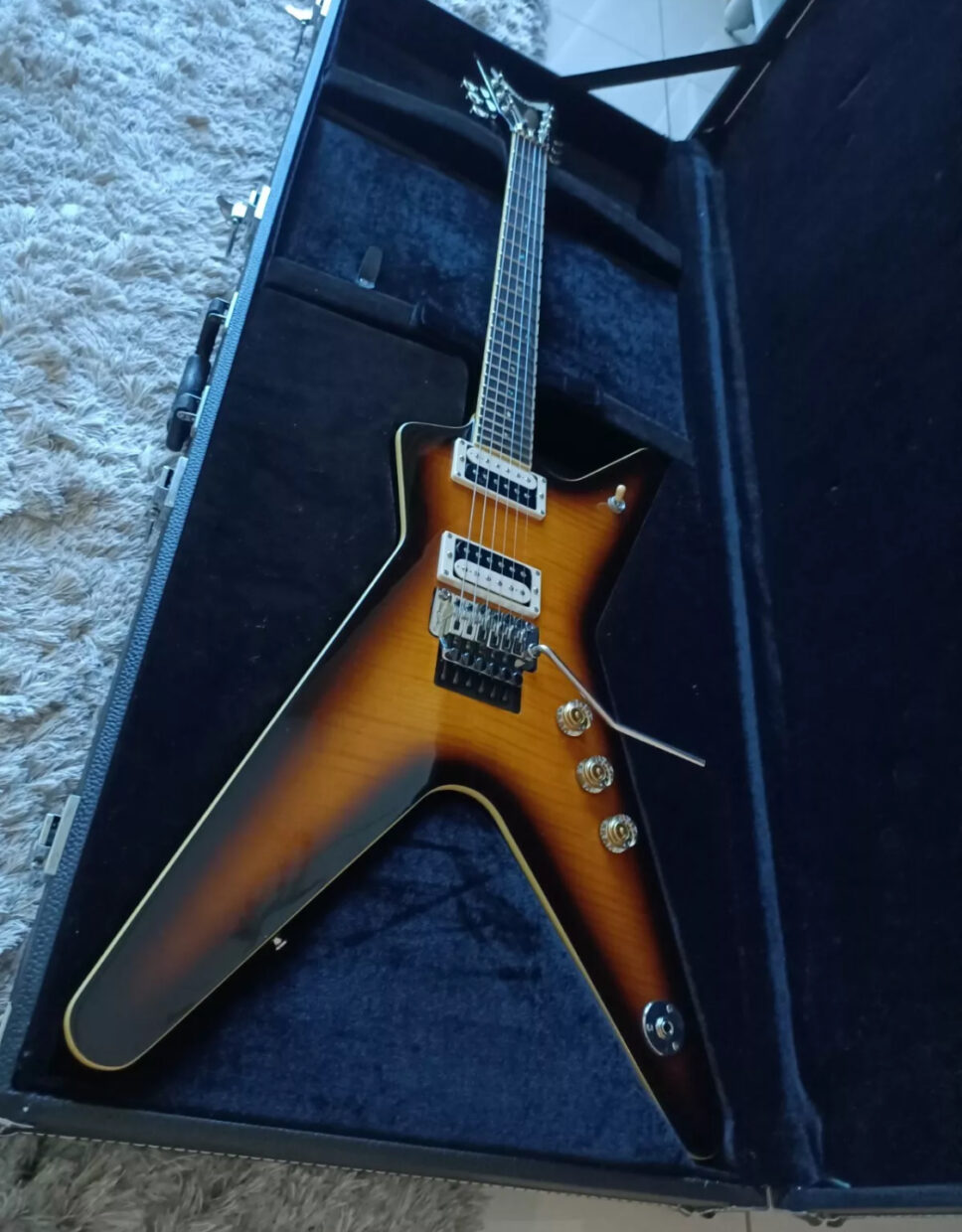 Dean ML 79 Floyd Flame Top with Hard Case