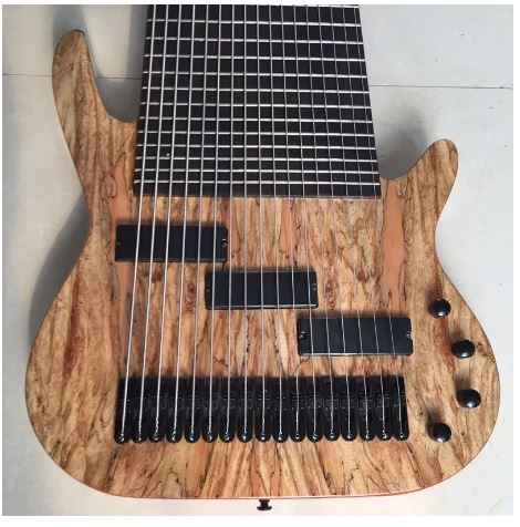 Guitare basse électrique à 17 cordes