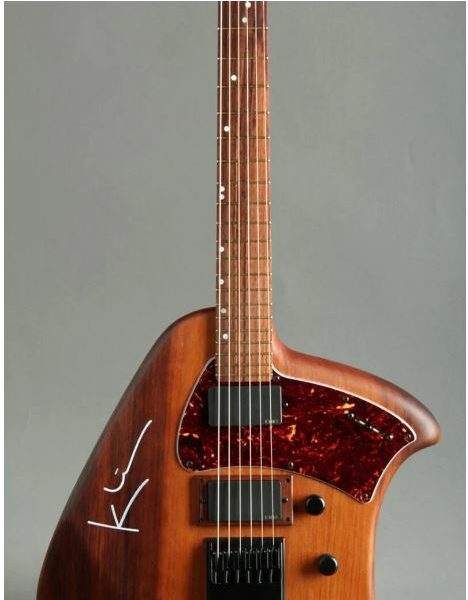 Guitare électrique sans tête en uréthane satiné - Signature